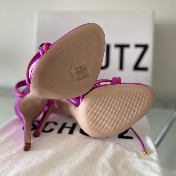 ♦️SOLD♦️SCHUTZ Yvi Heel in Metallic Pink - Picture 5 of 6